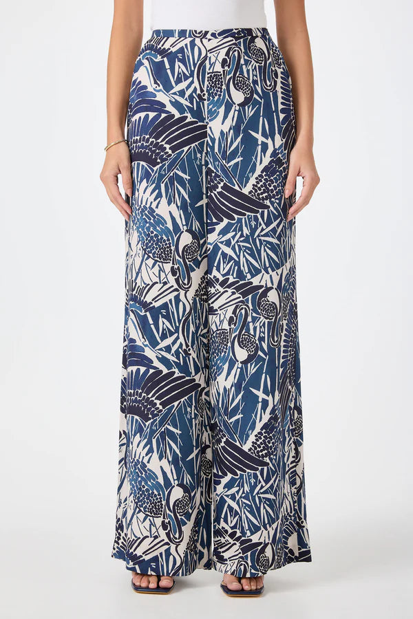 Tavia Pant