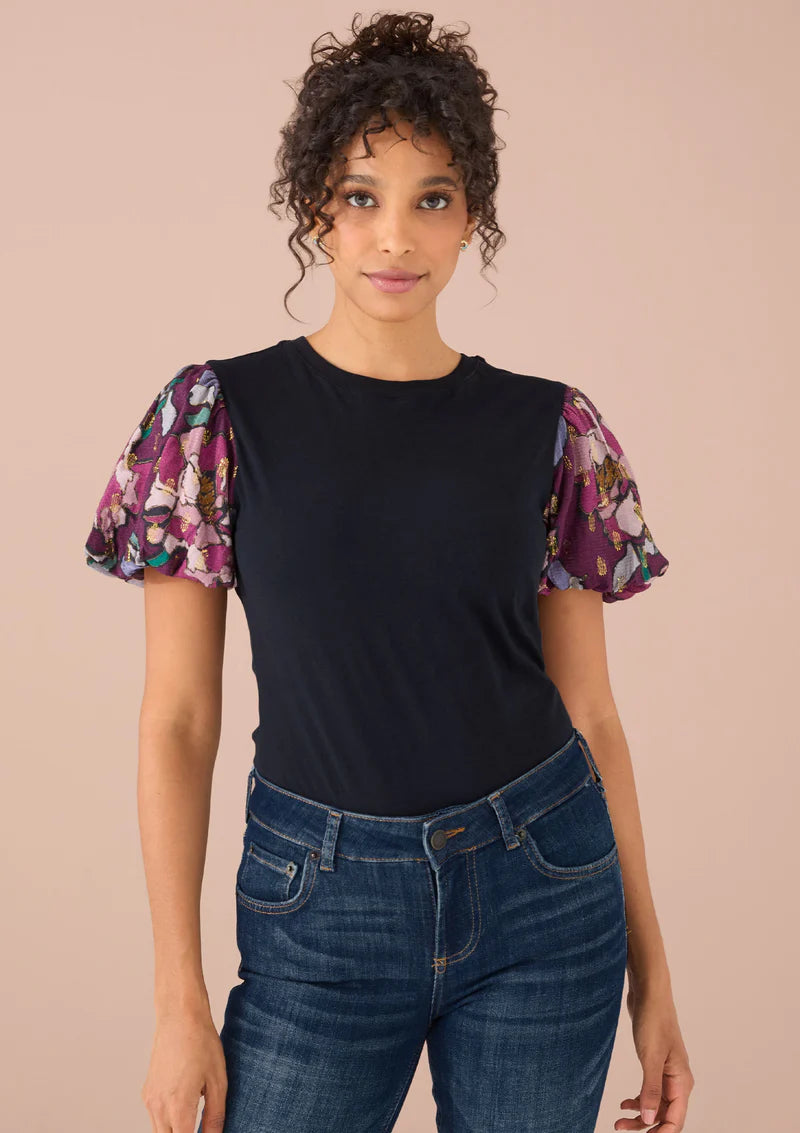 Dani Tee | Black Cranberry – Capsule
