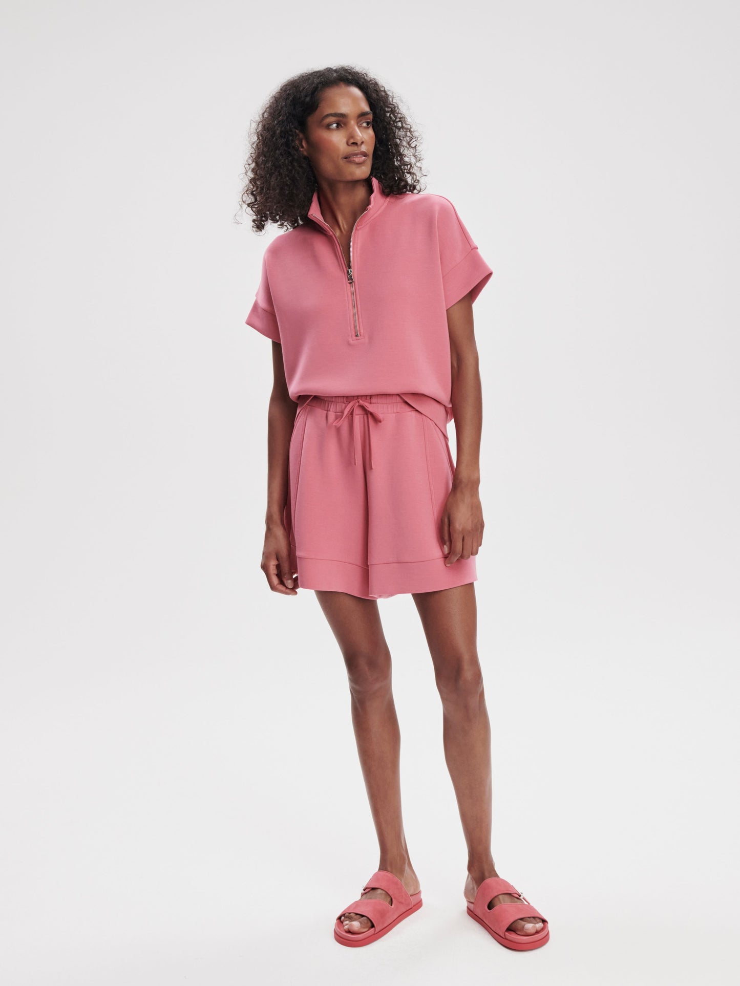 Atrium High Rise Short