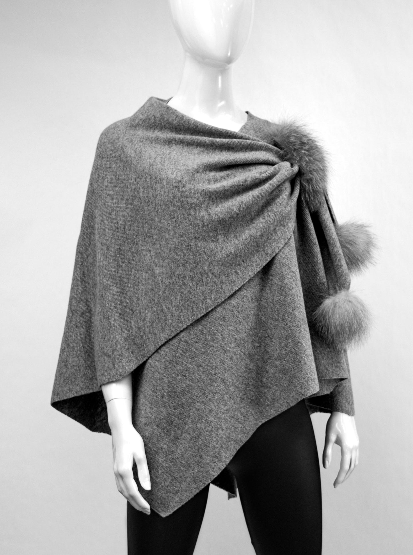Knit Wrap Fox Pom Pom | Lt Grey
