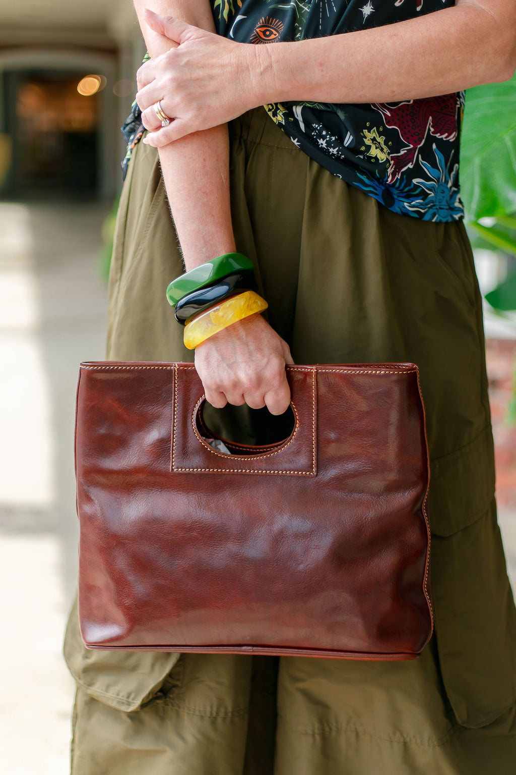 Clarissa Med Handbag | Dk Brown