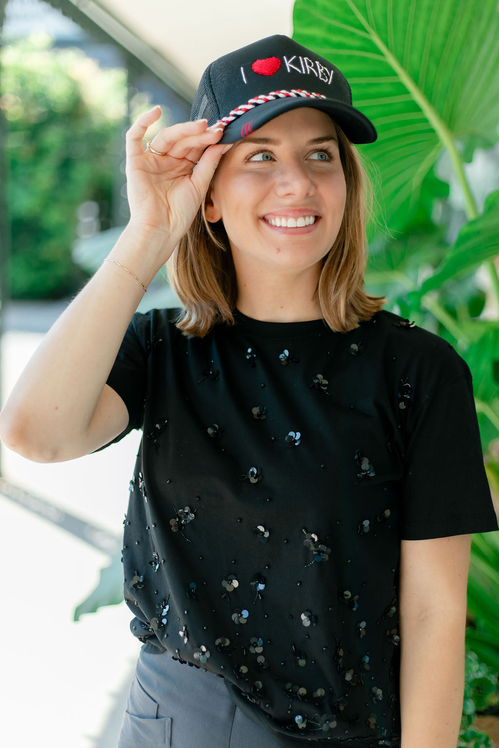 Flores Embroidered Tee