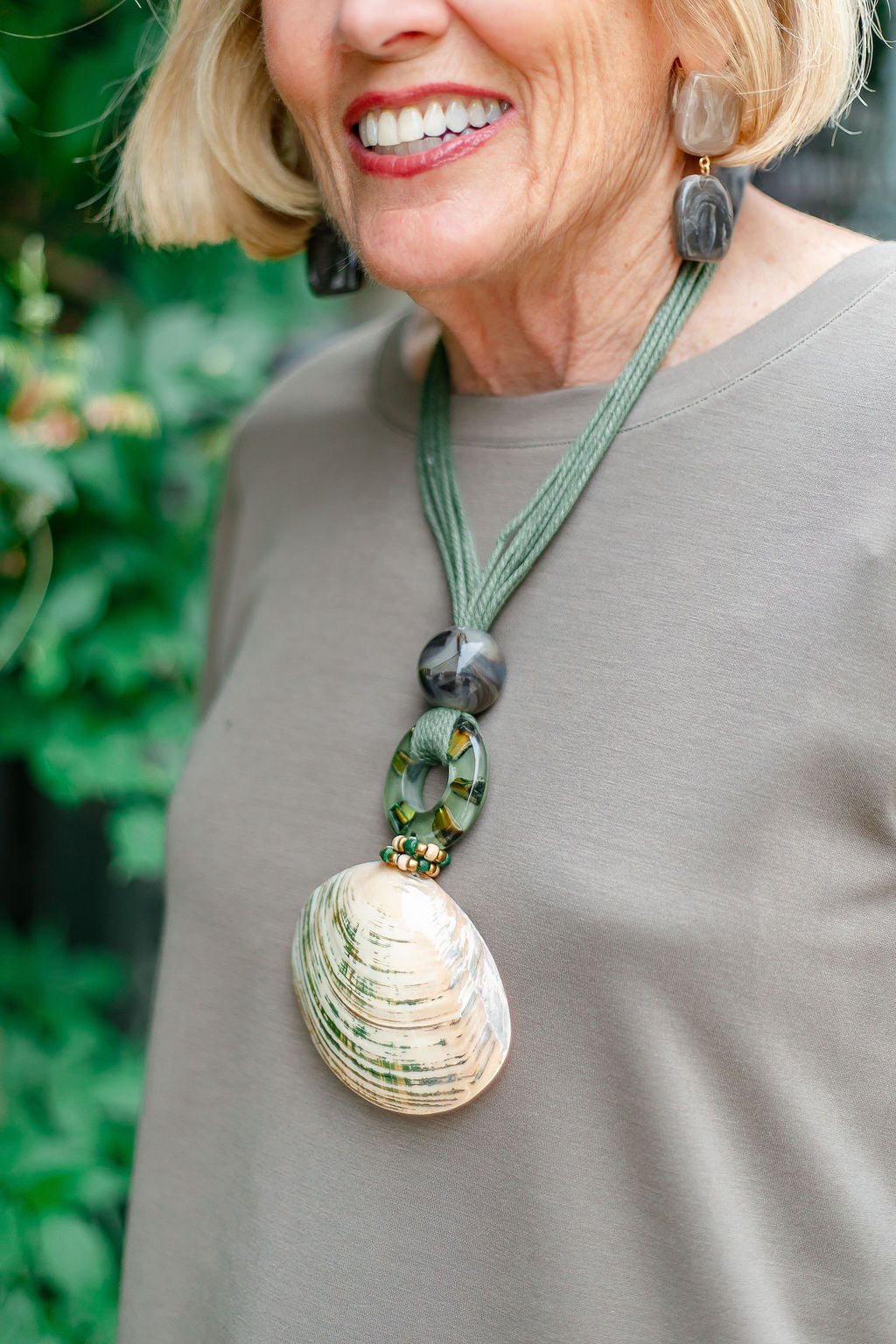 Shell Necklace | Olive