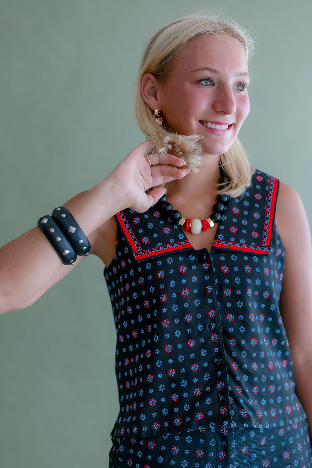 Studded Wood Bangle | Black