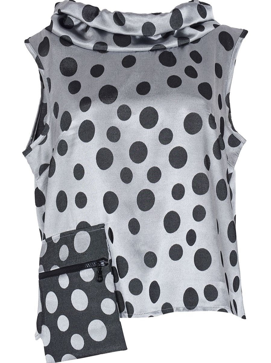 Aris Vest | Plates