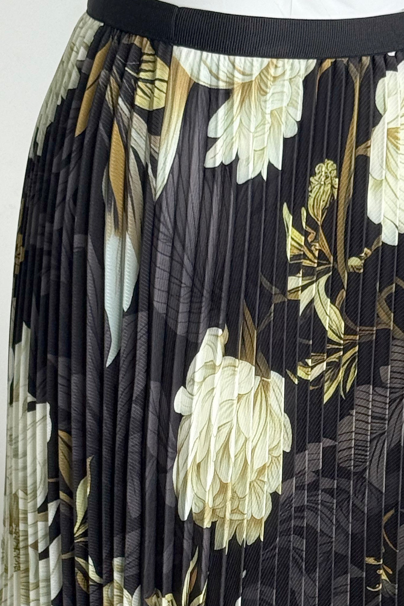 Camellia Pleated Skirt