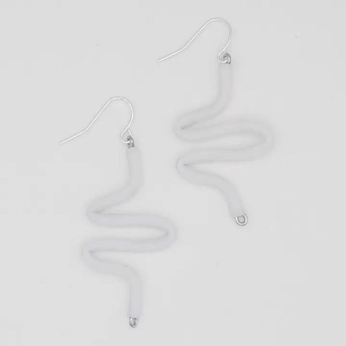 Naya Tubing Earring | White