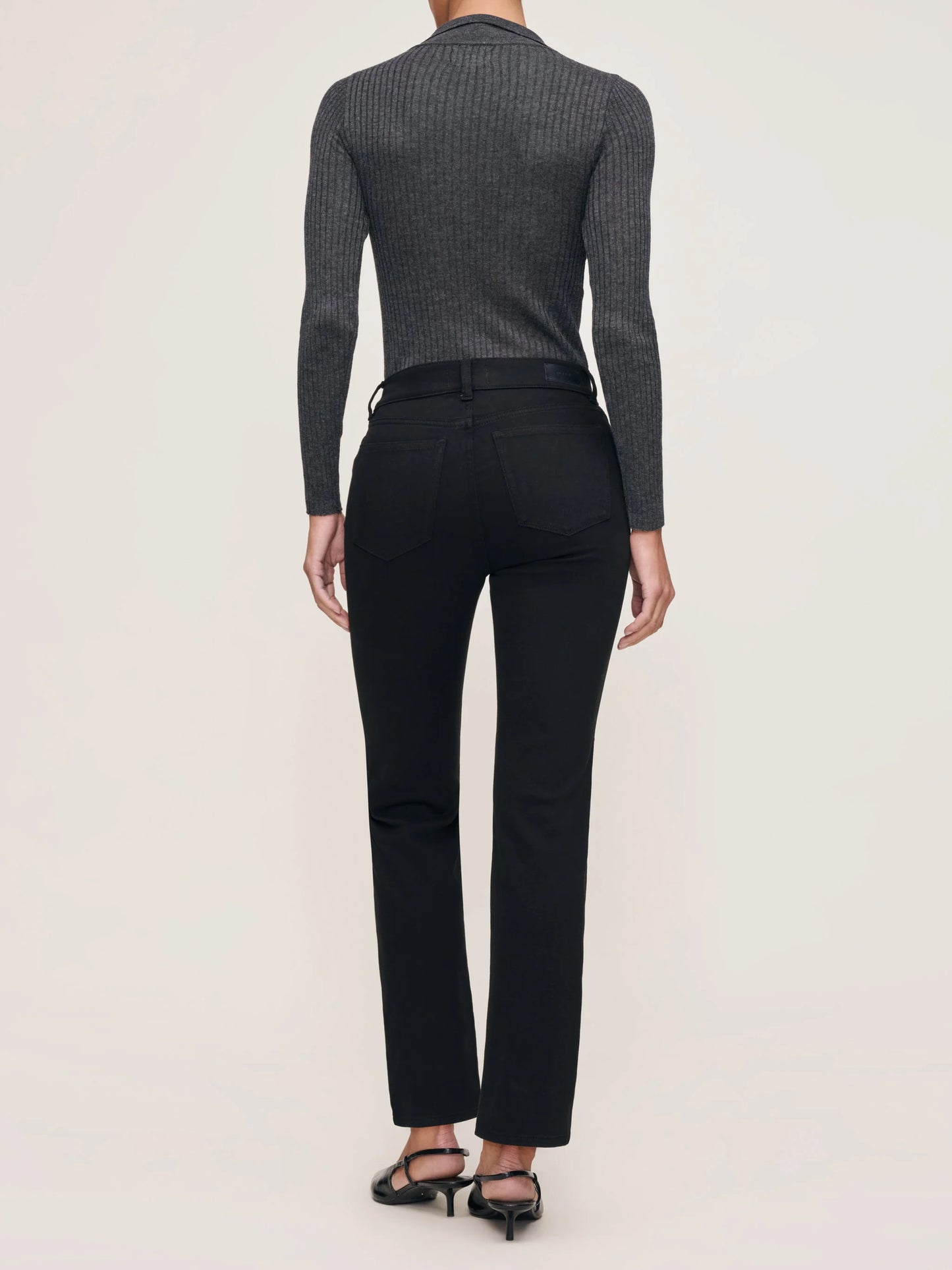 Mara Straight | Black