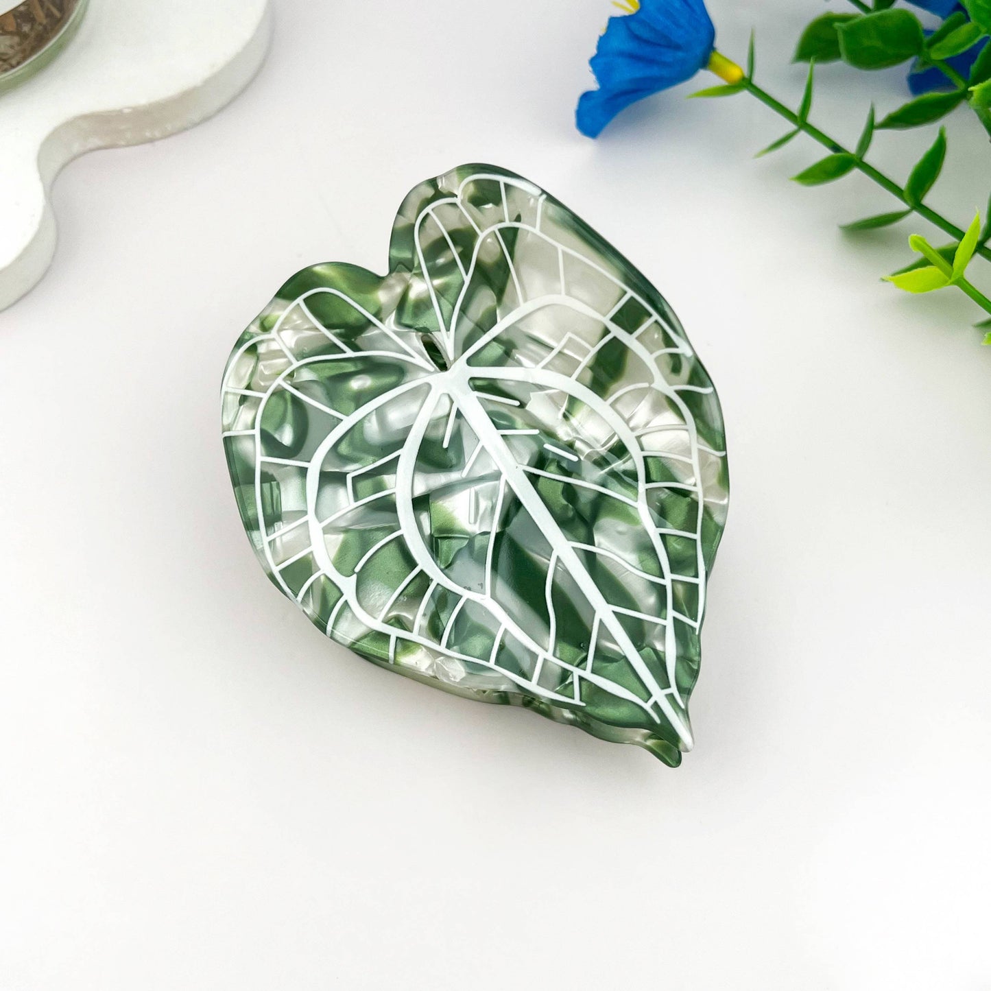 Monstera Leaf Hair Claw Clip Tropical Vacation Cute: Greenwhite