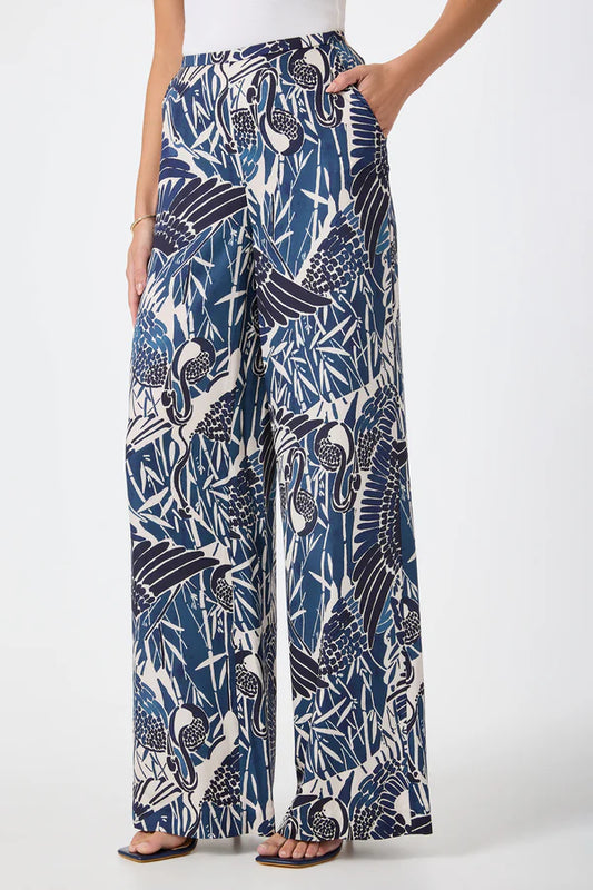 Tavia Pant