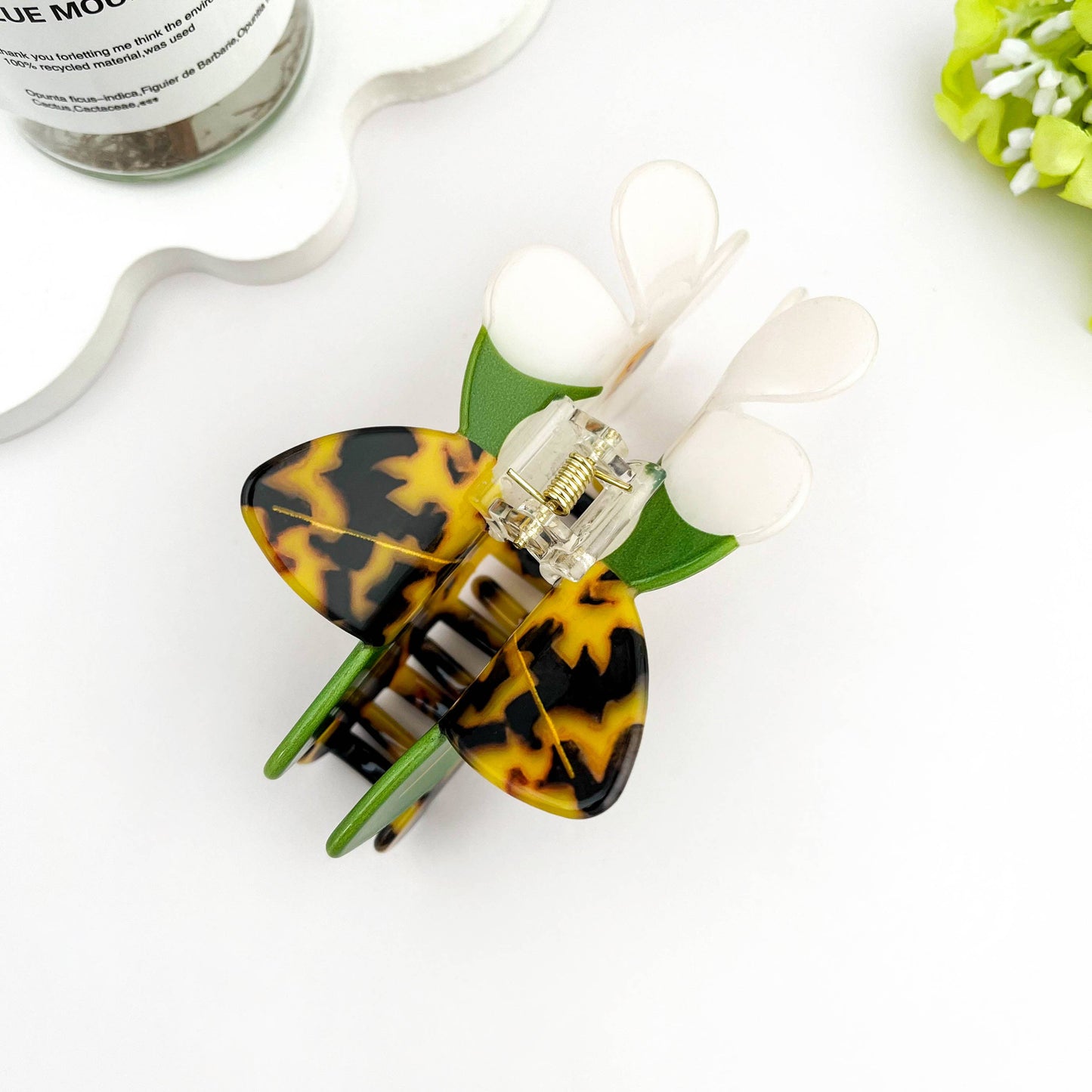 🌼 Creative Mini Daisy Floral Acetate Hair Claw Clip: White