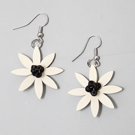 Amaya Flower Earring