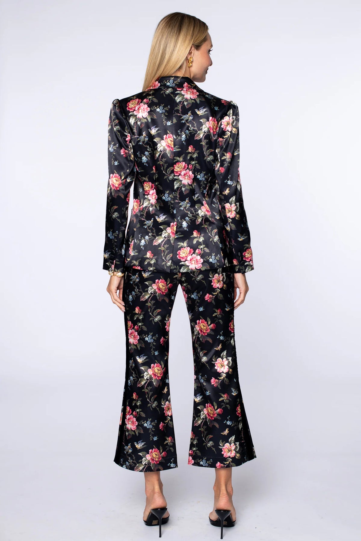Elizabeth Blazer | Antique Floral