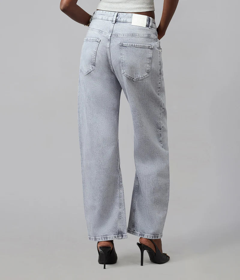 Lennox Barrel Jean