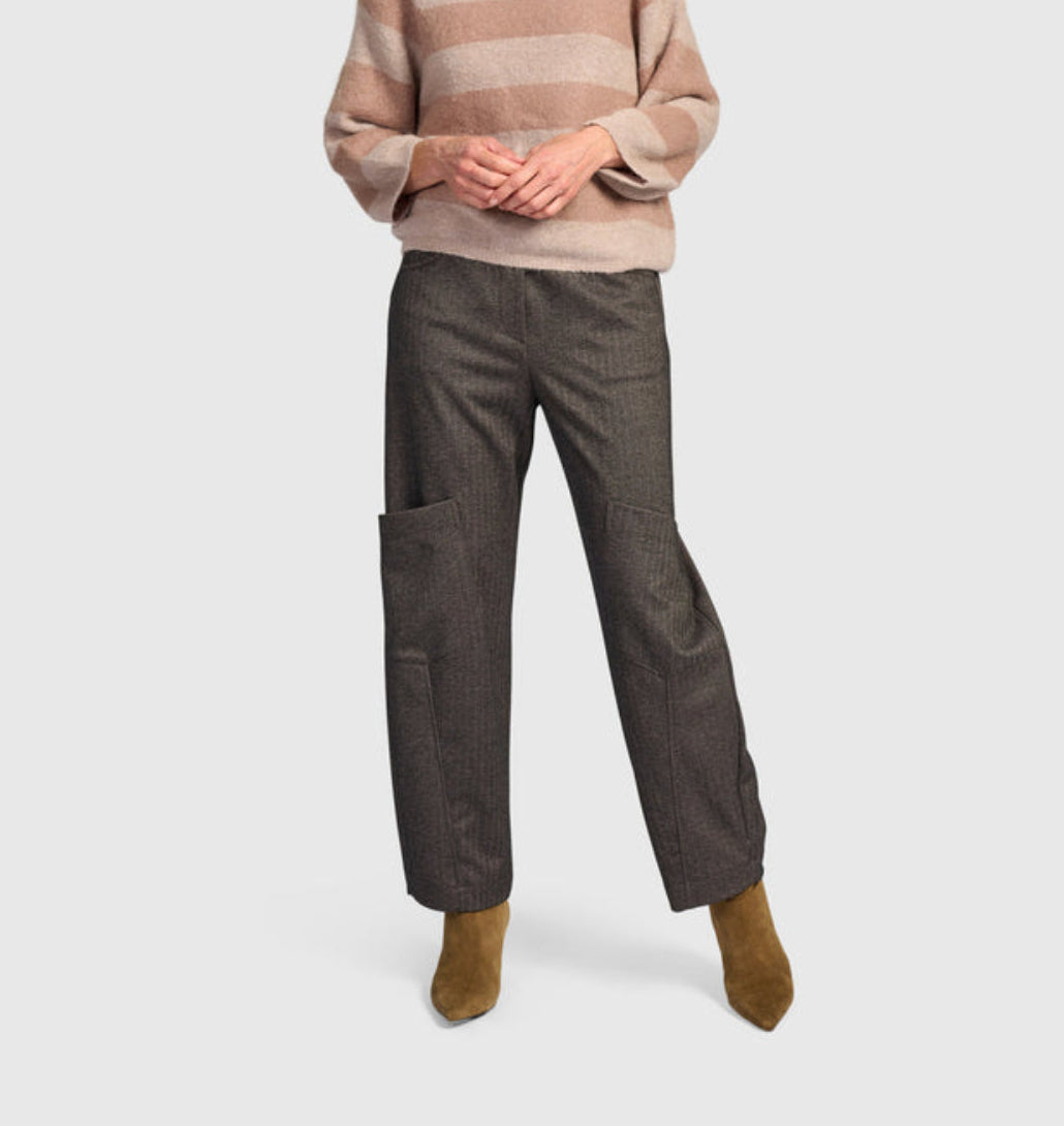 Studio Pocket Herringbone Pant