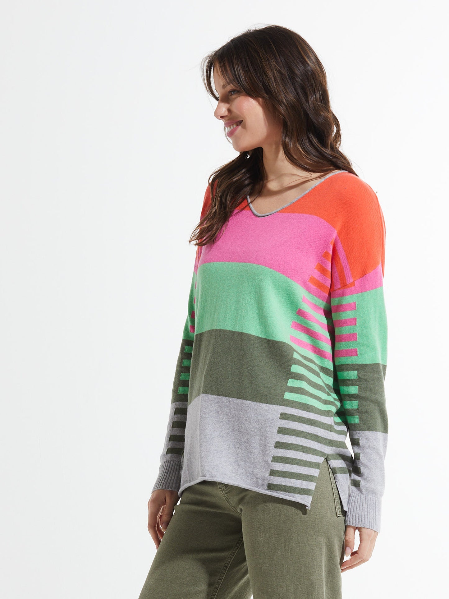 Varied Stripe V Sweater | Coral