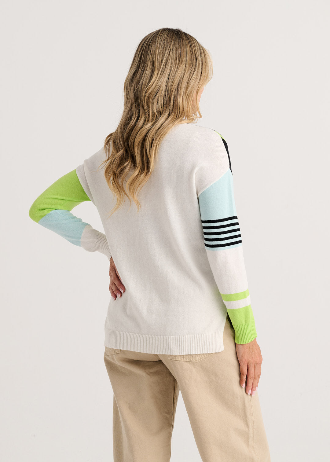 Contrast Stripe Vee