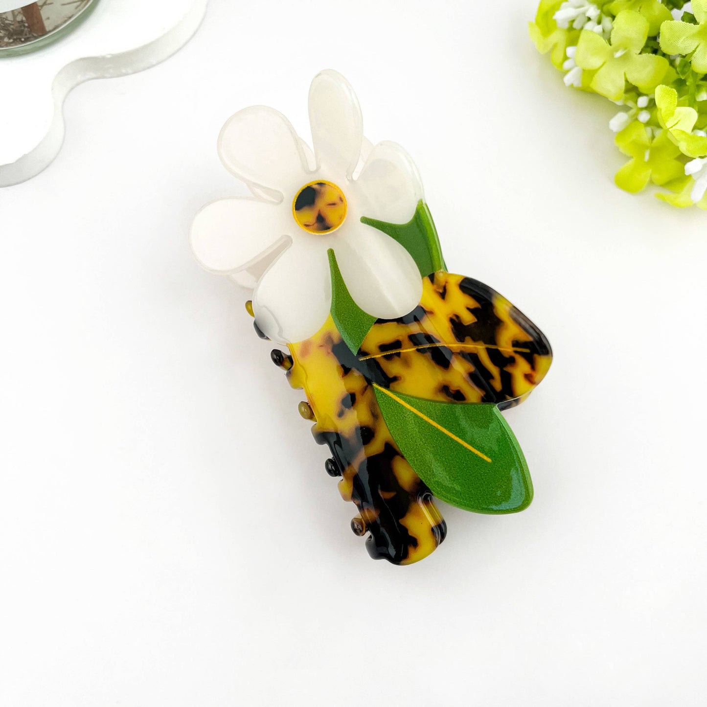 🌼 Creative Mini Daisy Floral Acetate Hair Claw Clip: White